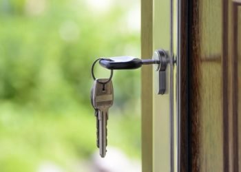 7 Steps for an Effective B2B Sales Cadence to Get In the Door